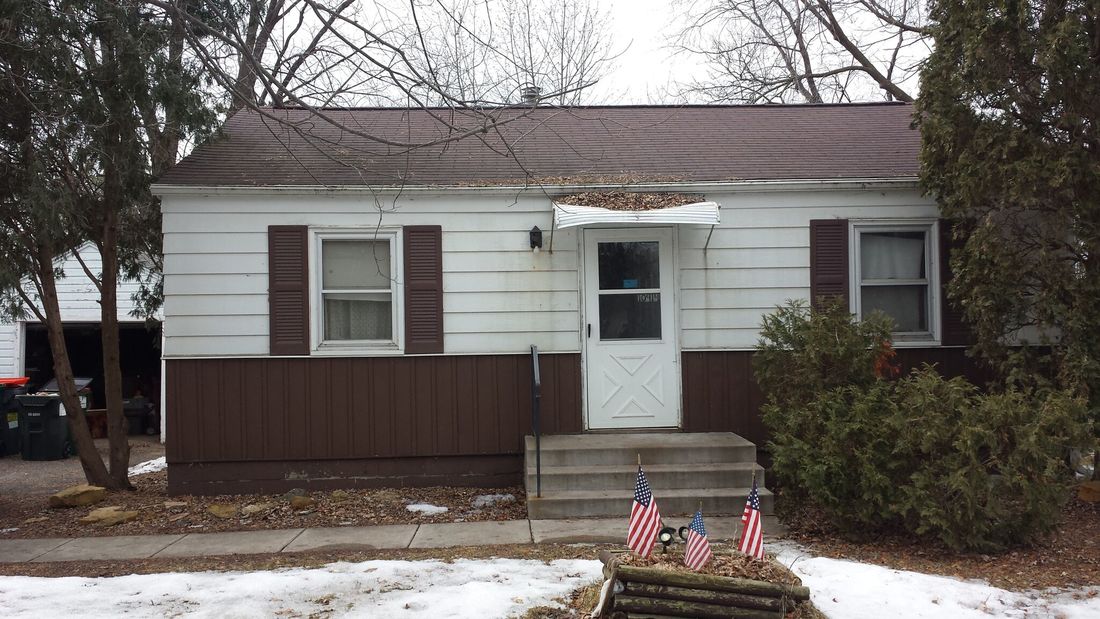 Blaine home before renovation — photo 3