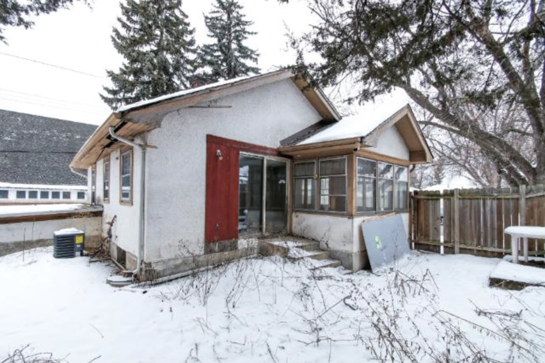 Edina home before renovation