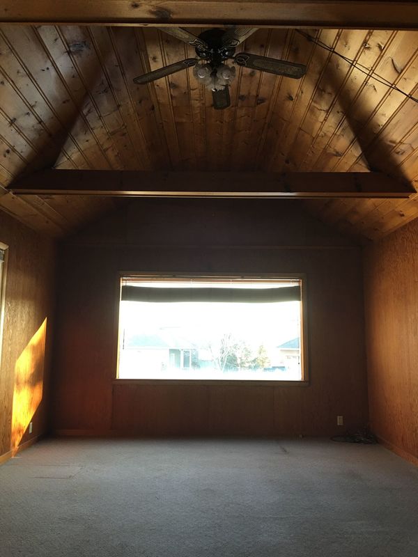 Mound home before renovation — photo 3